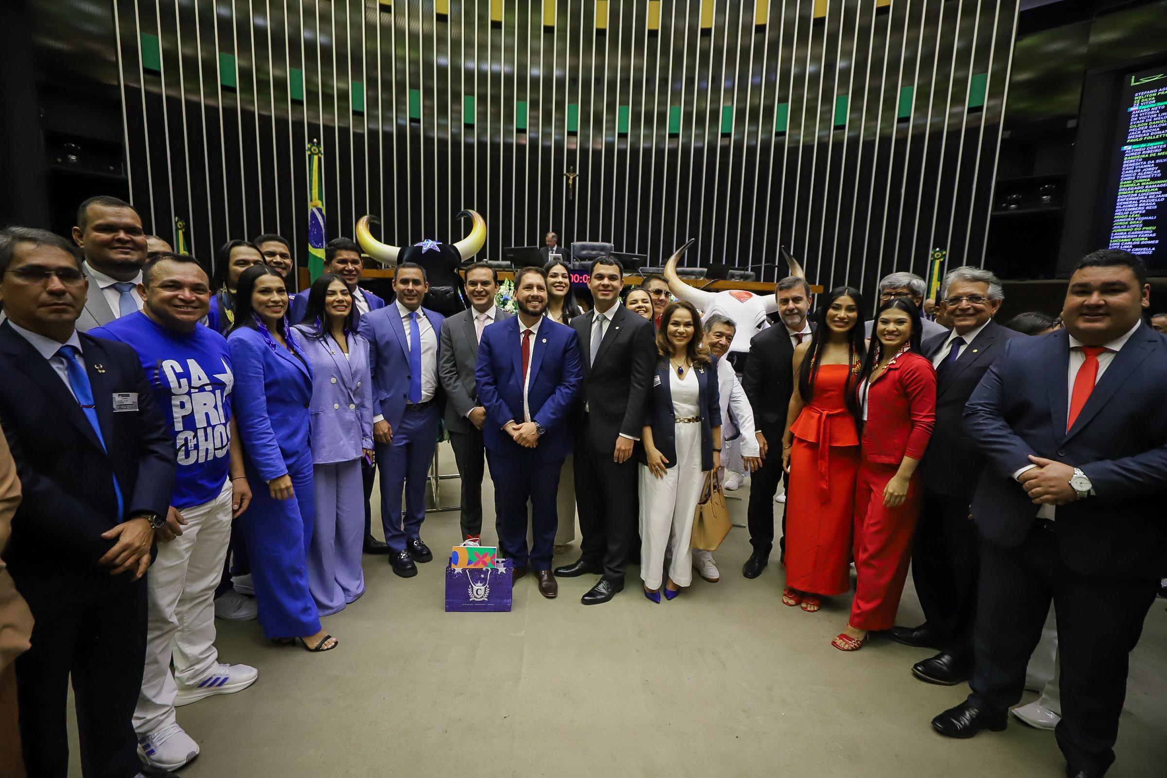Potencial turístico internacional do Festival de Parintins, no Amazonas, é destaque em sessão solene na Câmara dos Deputados