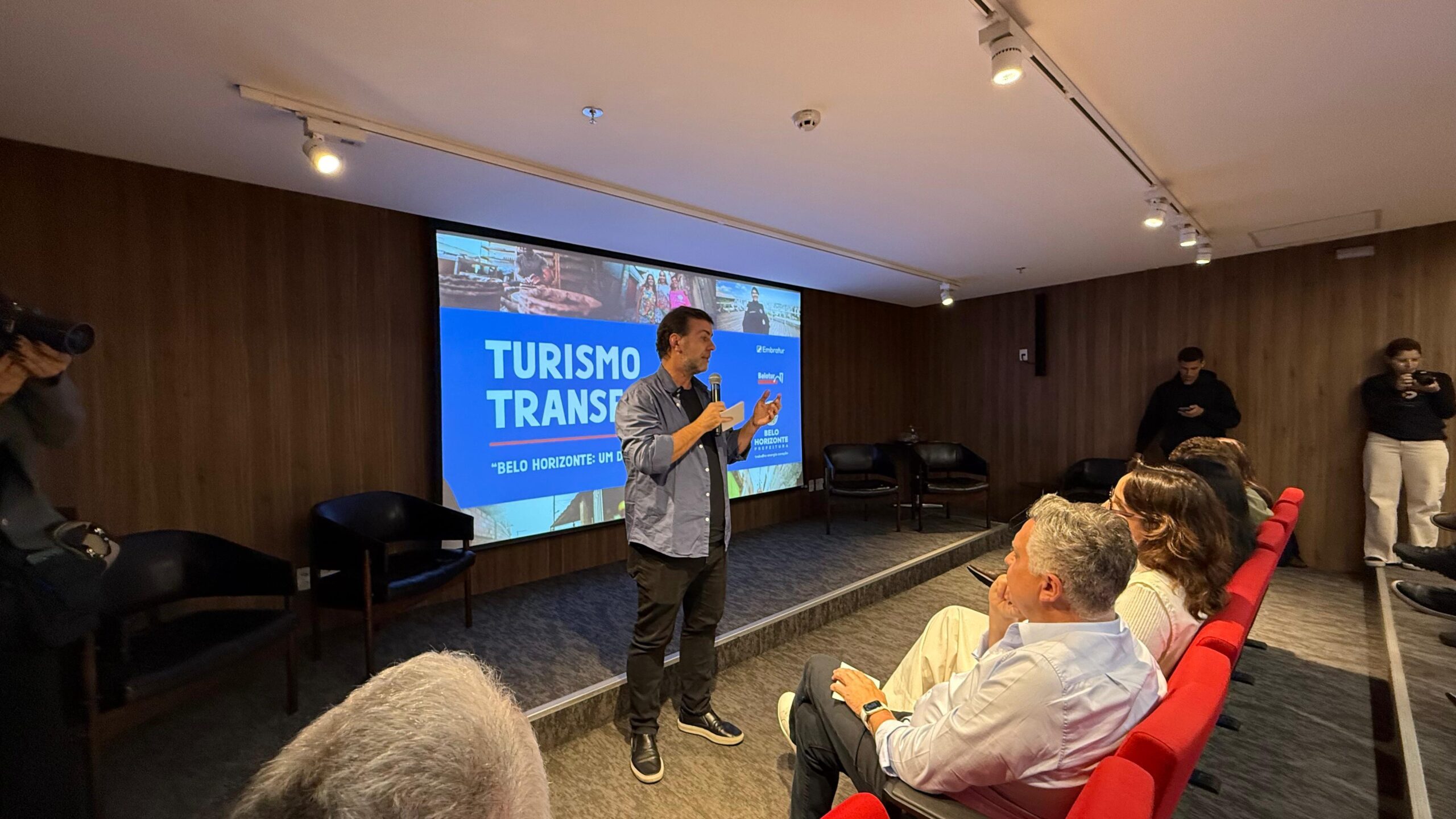 Embratur anuncia ação com comunicadores estrangeiros para promover o Carnaval de Belo Horizonte