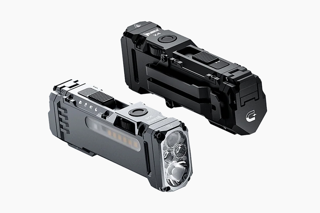 A lanterna x4 de 1.500 lúmen de Wuben tem três opções de luz e um escurecimento escasso