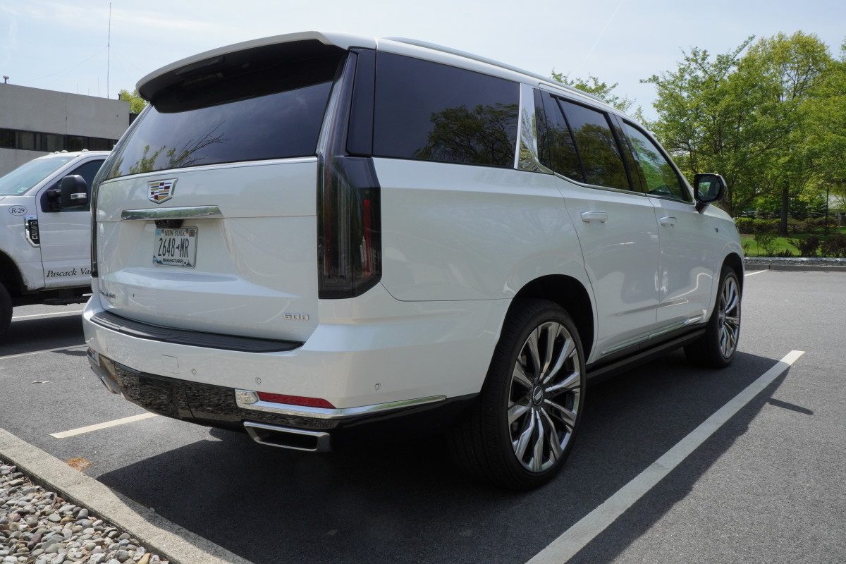 2025 Cadillac Escalade Driven & Review: vale US $ 125.000?