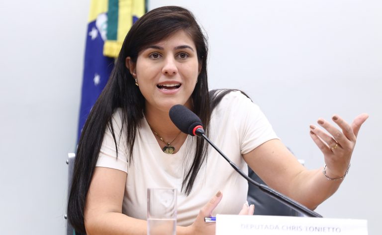 Comissão aprova proibição da venda de narguilé para menores de 18 anos – Notícias