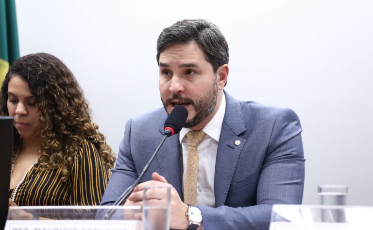 Comissão aprova campanha Abril Roxo, sobre o uso equilibrado de tecnologias digitais – Notícias