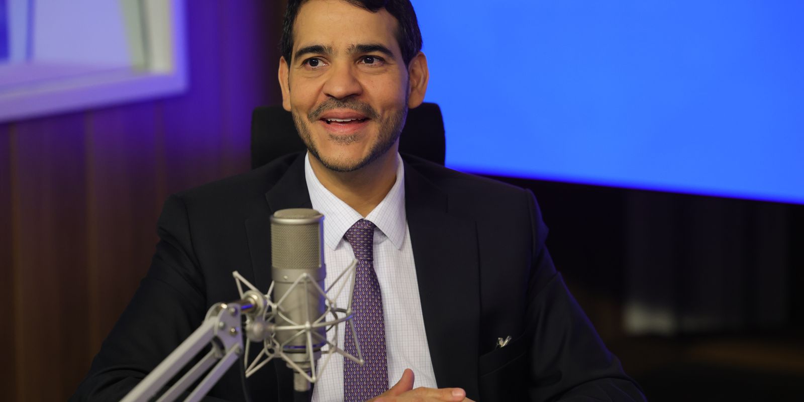 AGU pede bloqueio de R$ 2,5 bi de 12 associações por fraudes no INSS