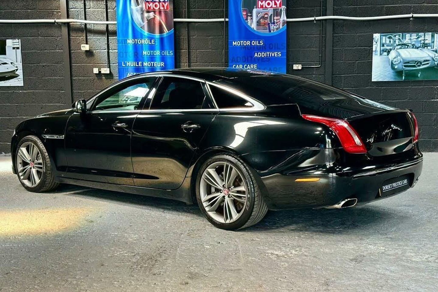 Jaguar XJ Supersport | Identificado