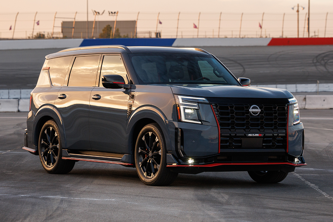 O Nissan Armada de 2026 é a primeira vez que o SUV em tamanho real recebe o pacote de desempenho do Nismo