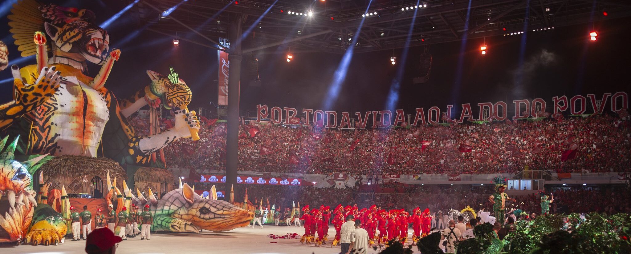 Embratur e Sebrae levam jornalistas estrangeiros para o Festival de Parintins em ação de promoção turística internacional no Amazonas