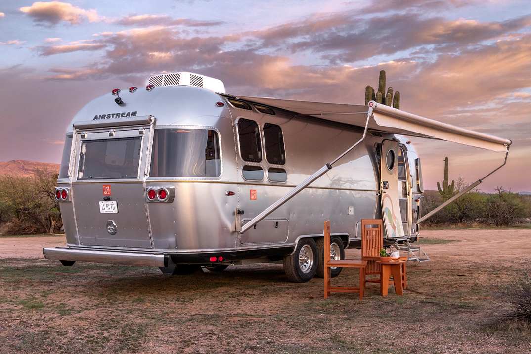 Airstream transforma a visão USONIAN de Frank Lloyd Wright em um trailer de viagem de 28 pés
