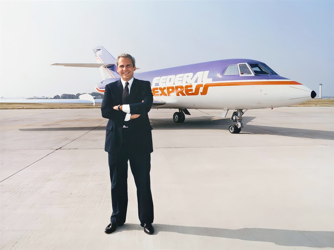 Fred Smith, da FedEx, a carga revolucionou, deixa para trás o legado na encruzilhada