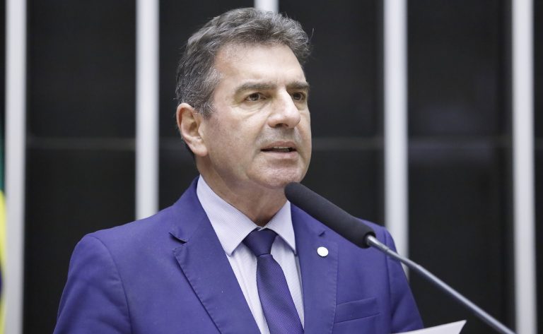 Comissão aprova instalação e conservação de equipamentos coletivos como diretriz da política urbana – Notícias