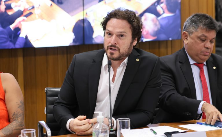 Projeto determina que os cursos de medicina veterinária sejam presenciais – Notícias