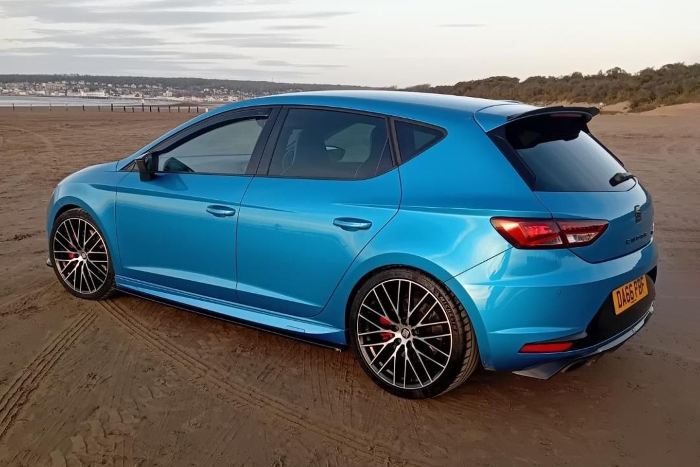 LEON CUPRA 290 | PH Área Privada