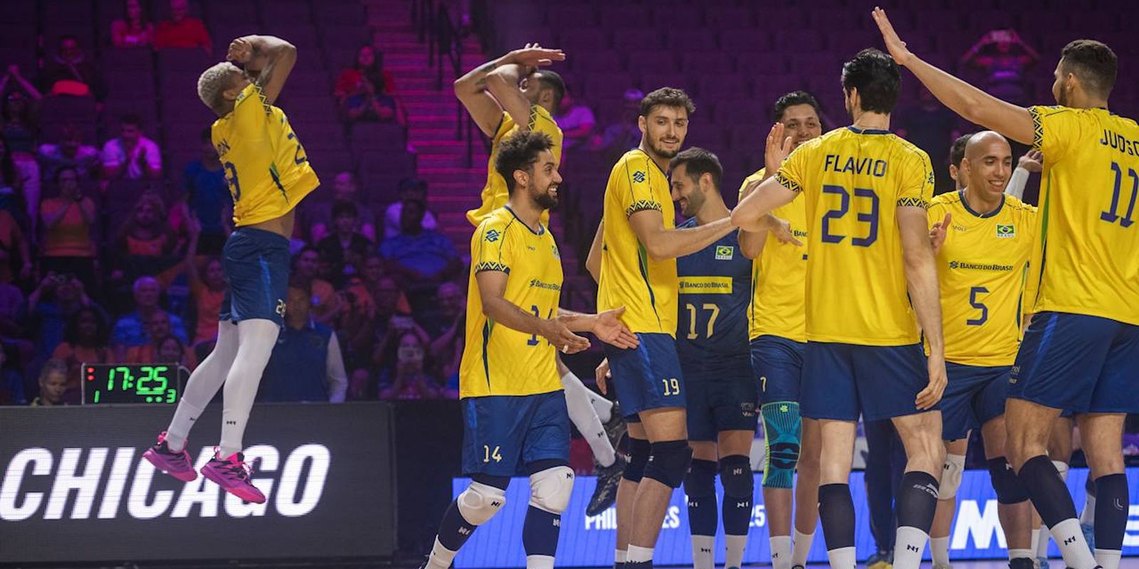 Brasil vence Canadá por 3 sets a 0 na Liga das Nações de Vôlei