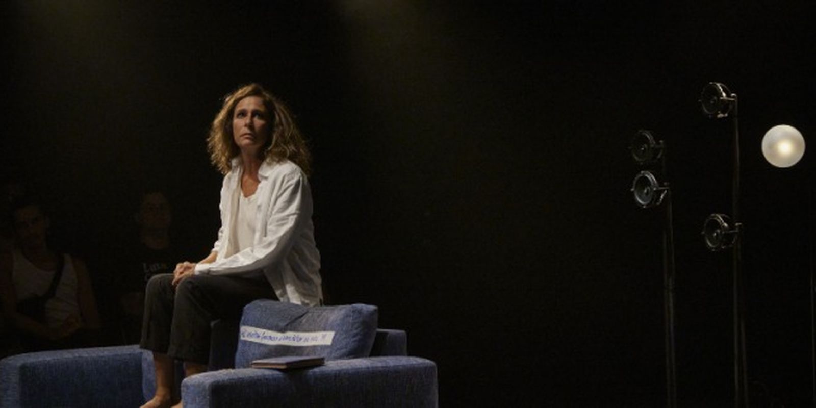 Andréa Beltrão estrela peça que mergulha na vida de Mércia Albuquerque