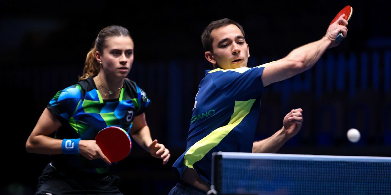 Hugo Calderano e Bruna Takahashi vão à final de torneio na Eslovênia
