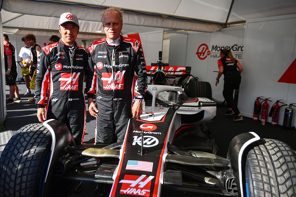 Haas, Komatsu Experimente os carros F1 da equipe em Goodwood