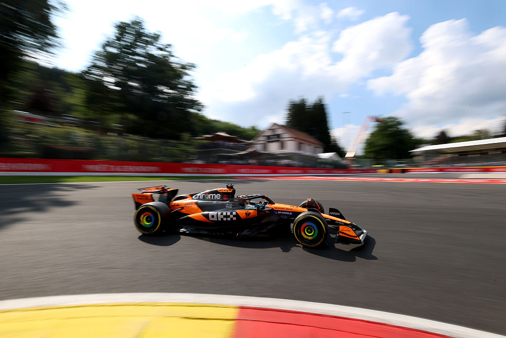 Piastri Blitzes Field novamente para o SPA Sprint Pólo