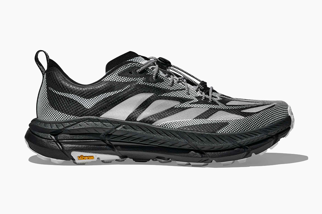 Hoka traz de volta o mafate Speed 4 Lite com esta variante furtiva/técnica, equipada com parte superior de ripstop translúcida