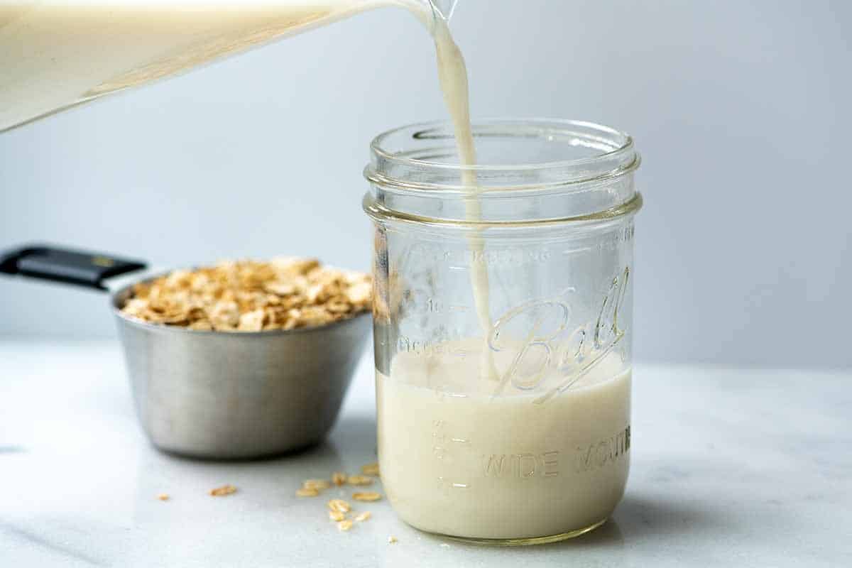Receita de leite de aveia caseira fácil