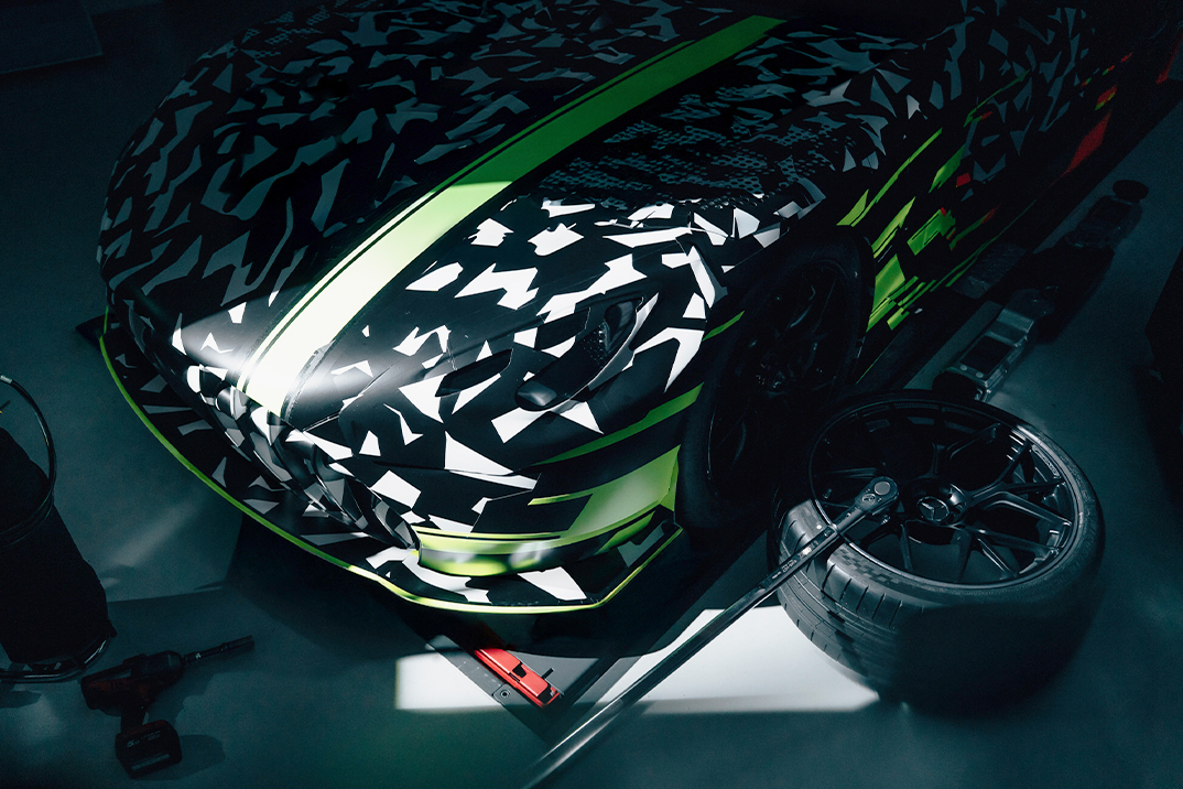 Mercedes-AMG acabou de construir um GT focado na faixa para roubar o recorde de Nürburgring da Porsche