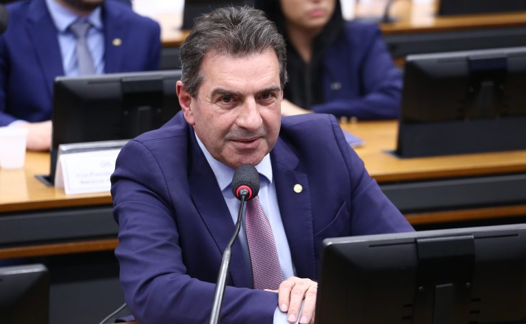 Comissão aprova uso de espaços públicos para viabilizar atividade de logística reversa – Notícias