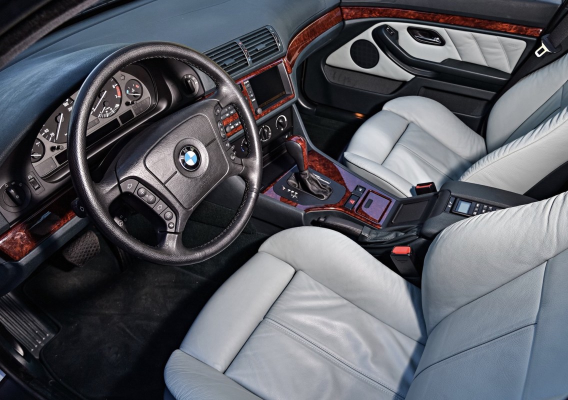 Esta série impecável e39 BMW 5 atingiu 1 milhão de quilômetros