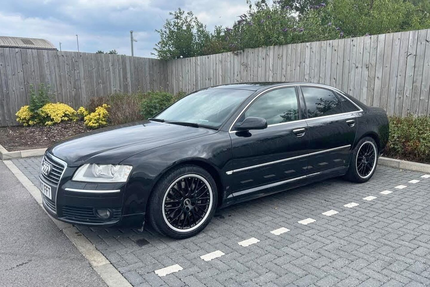 Audi A8 Sport (D3) | Galpão da semana