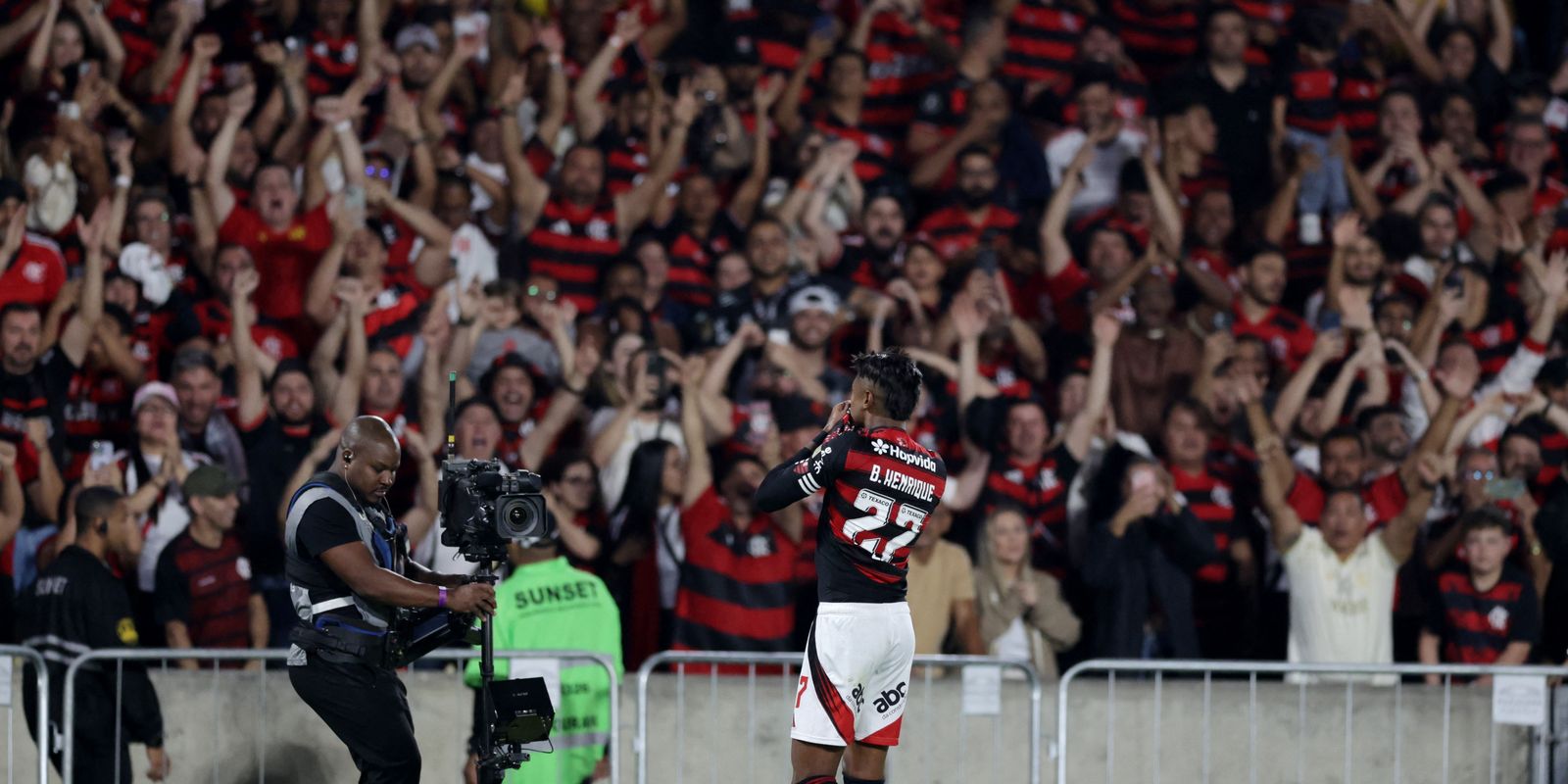 Fla vence e abre vantagem sobre Inter nas oitavas da Libertadores