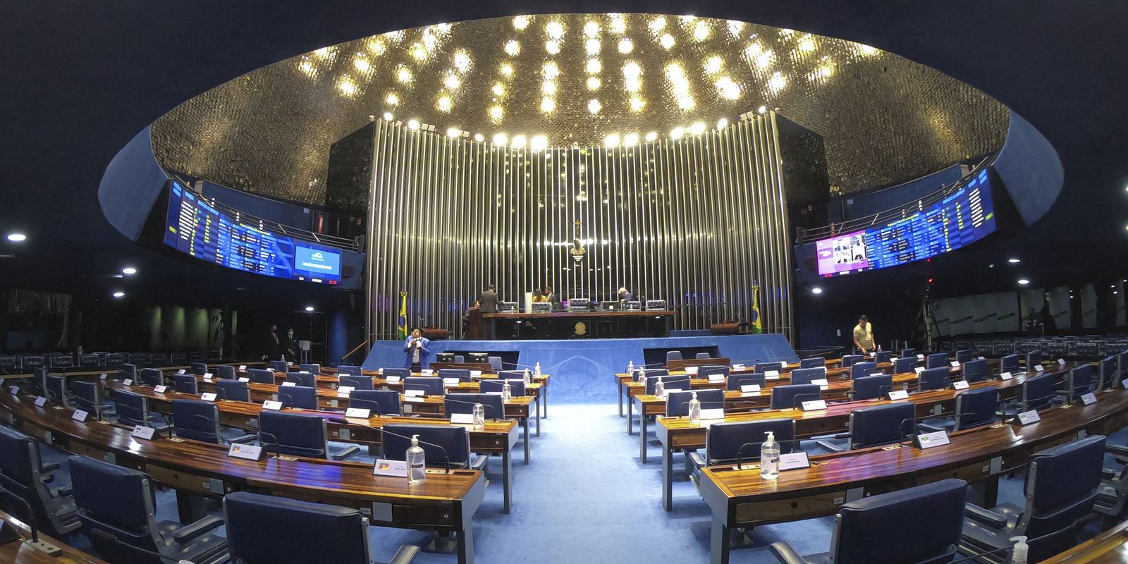 Oposição desocupa Senado sem acordo para impeachment de Moraes