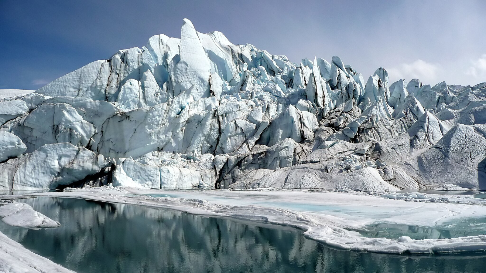 A inundação glacial do lago atinge Juneau, Alasca, refletindo um risco global crescente à medida que as geleiras da montanha derretem