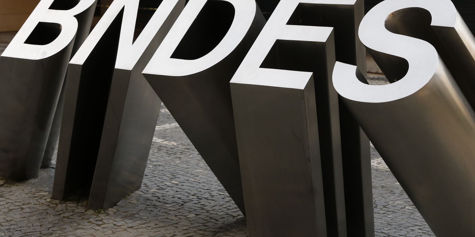 BNDES tem lucro de R$ 13,3 bilhões no primeiro semestre de 2025