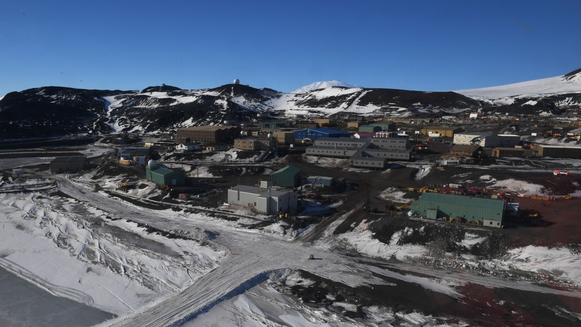 O assédio nas bases de pesquisa da Antártica pode significar problemas para a lua, os postos avançados de Marte