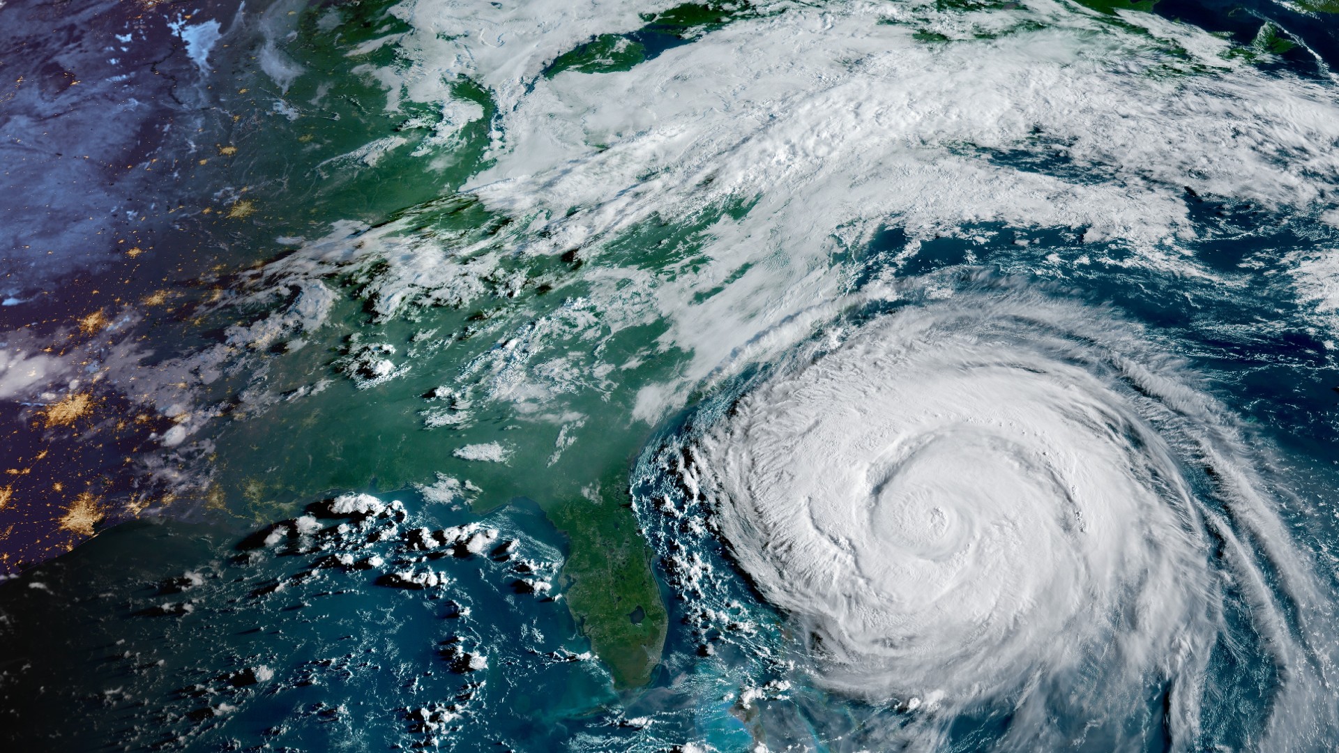 Assista o furacão Erin Swirl ameaçadoramente no Oceano Atlântico no Vídeo de Satélite do NOAA