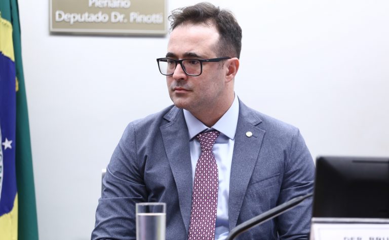 Comissão aprova permissão para entrada de animais domésticos em hospitais para visitar pacientes – Notícias