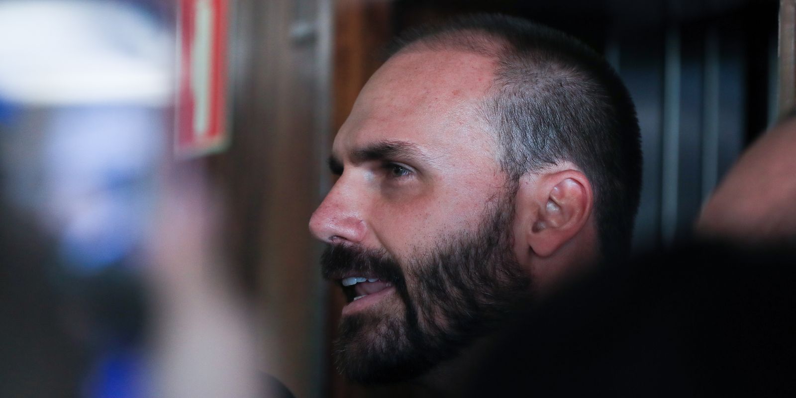 TCU recomenda que Câmara investigue gastos de Eduardo Bolsonaro