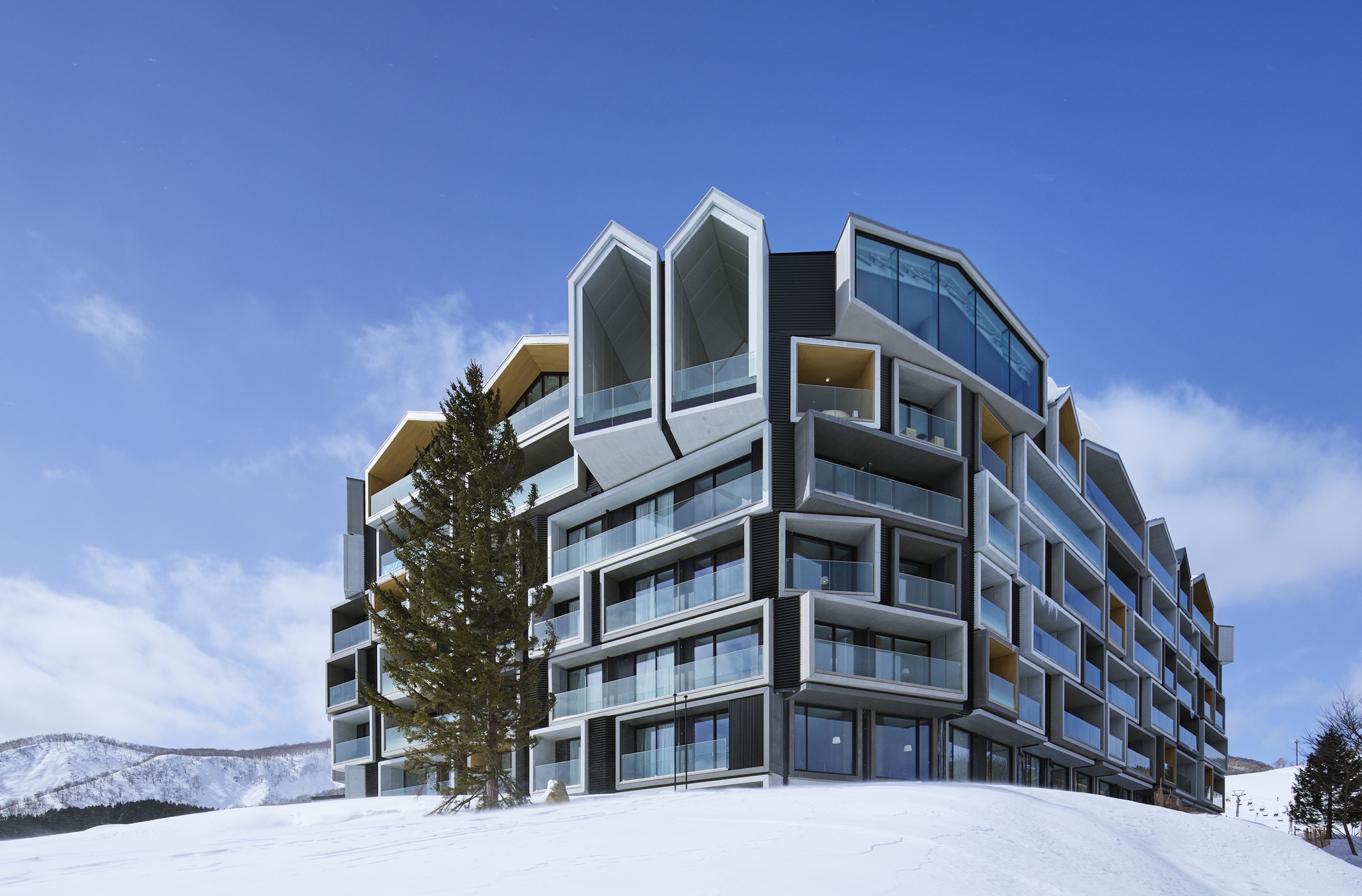 Muwa Niseko / Nikken Sekkei