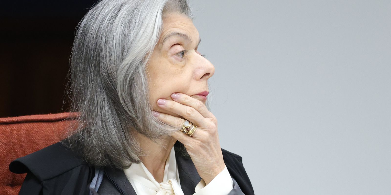 Cármen Lúcia rebate advogado de Ramagem e defende urnas eletrônicas