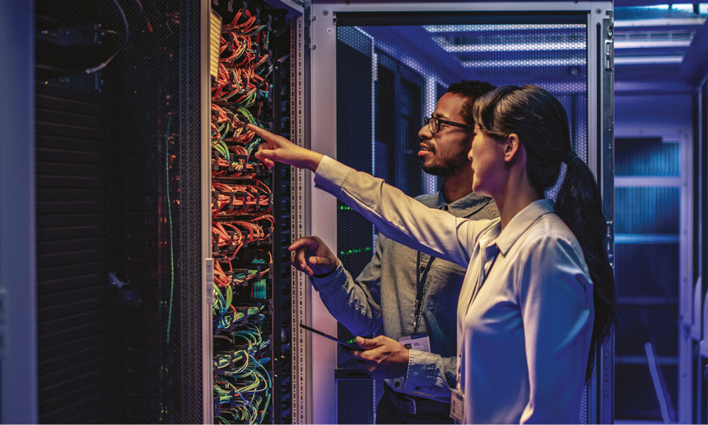 As seguradoras lidam com os riscos do data center, à medida que a IA impulsiona a demanda crescente – relatório