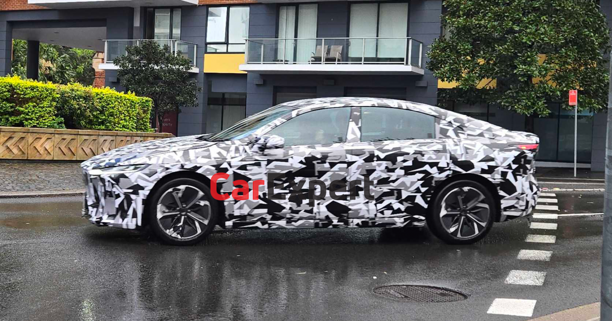 Mazda 6e EV Liftback espionou-se na direção direita, antes do lançamento esperado da Austrália