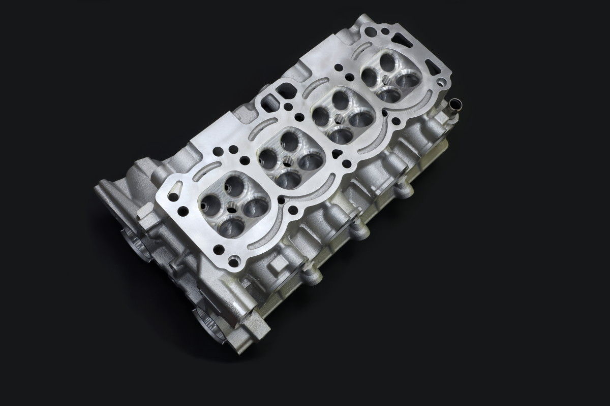 A lenda vive: a Toyota reproduz componentes do motor para o AE86