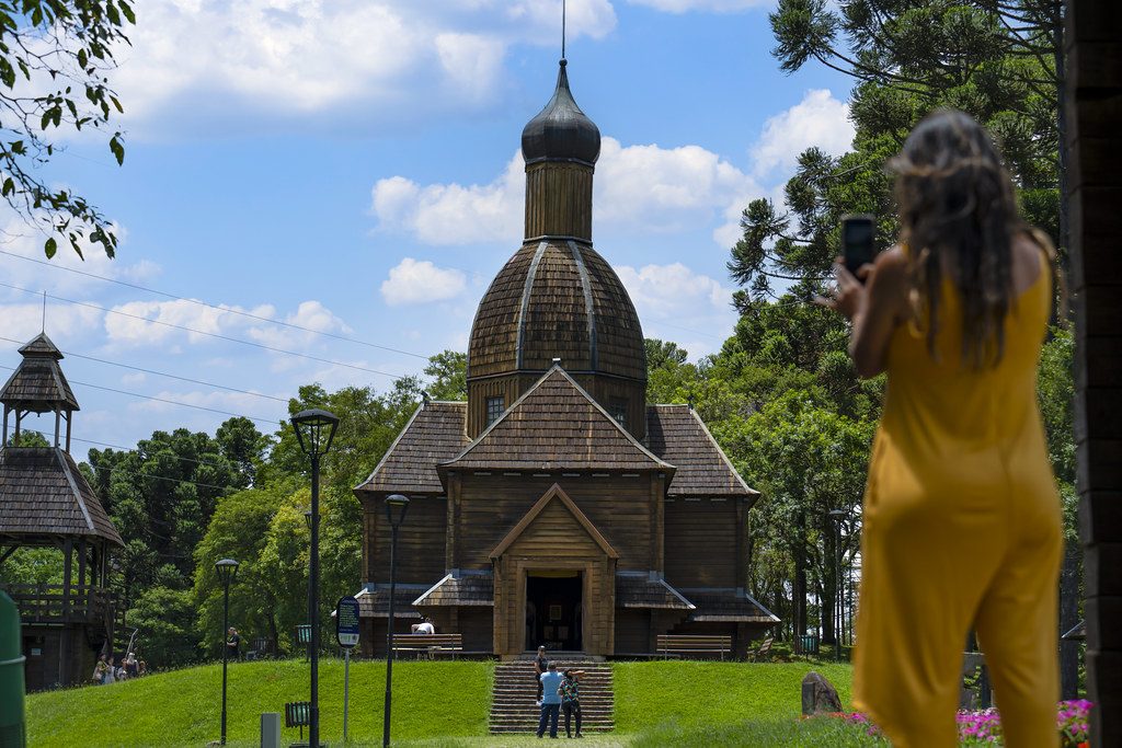 Com alta de 23%, Paraná ultrapassa 764 mil turistas internacionais em 2025