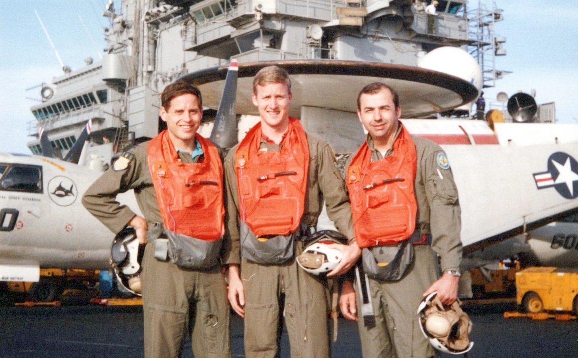 Quando minha tripulação KC-10 catapultou o USS Eisenhower