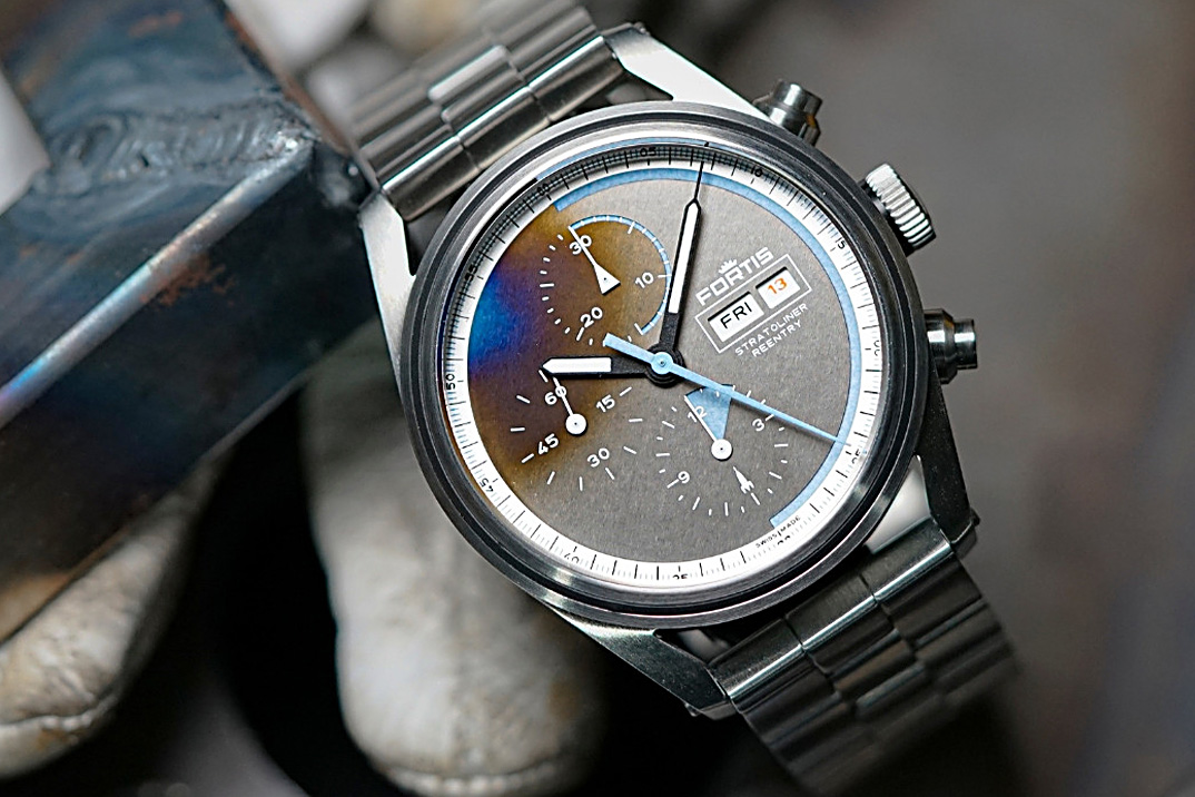 Stratoliner S-41 da Fortis ‘Edition Apresenta um mostrador de titânio queimado à mão que parece que foi para o espaço