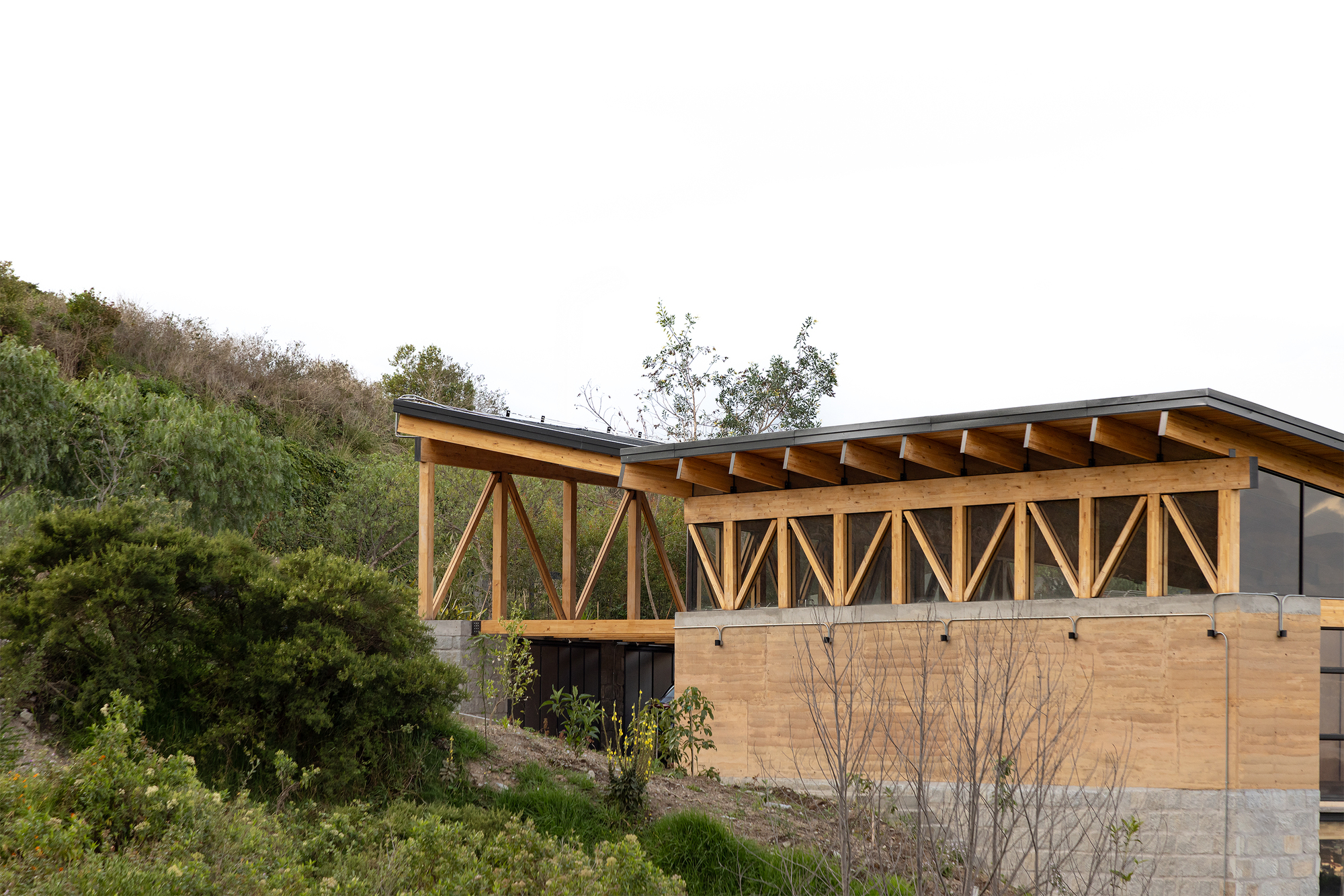 House of the Rolling Rooms / Rama Estudio