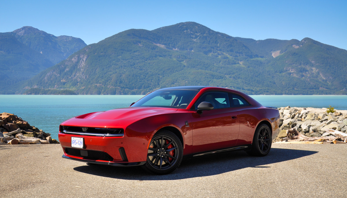 2026 O Charger Daytona fica mais barato, mas enfrenta mais chances duras