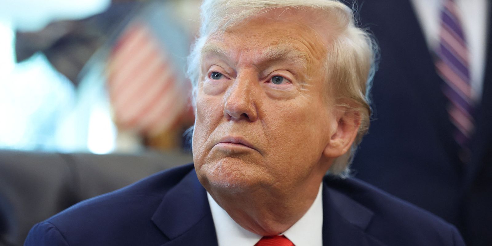 Trump diz em rede social que espaço aéreo da Venezuela está fechado