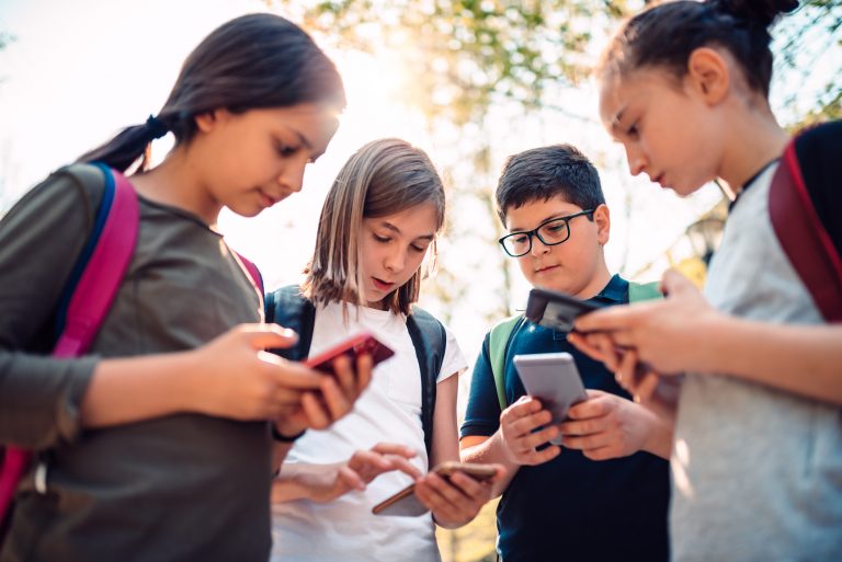 Audiência discute impacto de redes sociais na saúde mental de crianças e adolescentes – Notícias