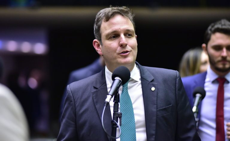 Comissão aprova diretriz para segurança de mulheres e crianças em banheiros públicos – Notícias