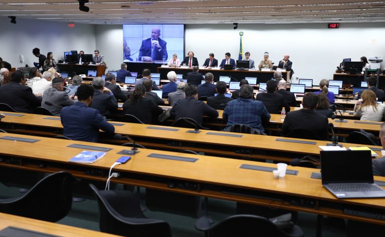 Comissão celebra acordo trabalhista e busca consensos ambientais para o setor portuário – Notícias