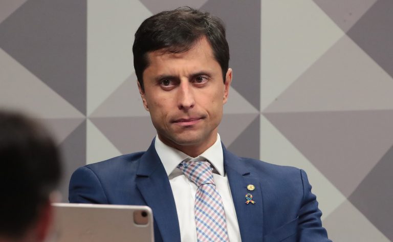 Comissão aprova dedução do IR de gastos com cuidador de pessoa com deficiência – Notícias
