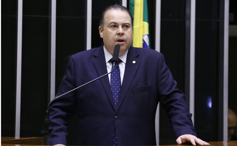 Comissão aprova prazo de 24 horas para plataformas digitais removerem conteúdos considerados nocivos – Notícias